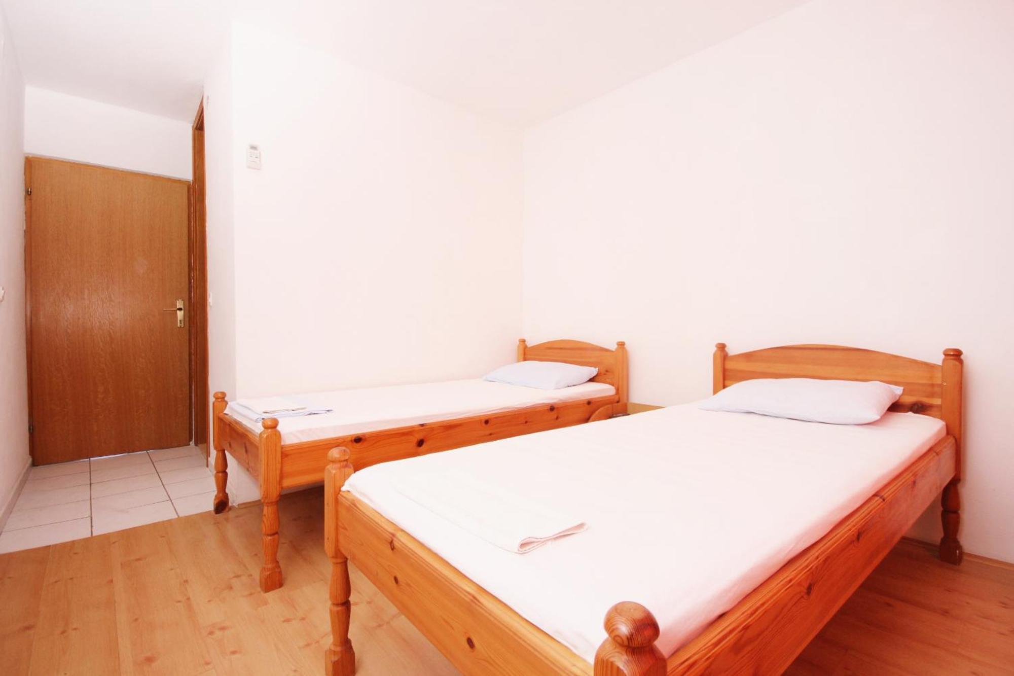 Apartments And Rooms With Parking Space Orebic, Peljesac - 10191 Room photo