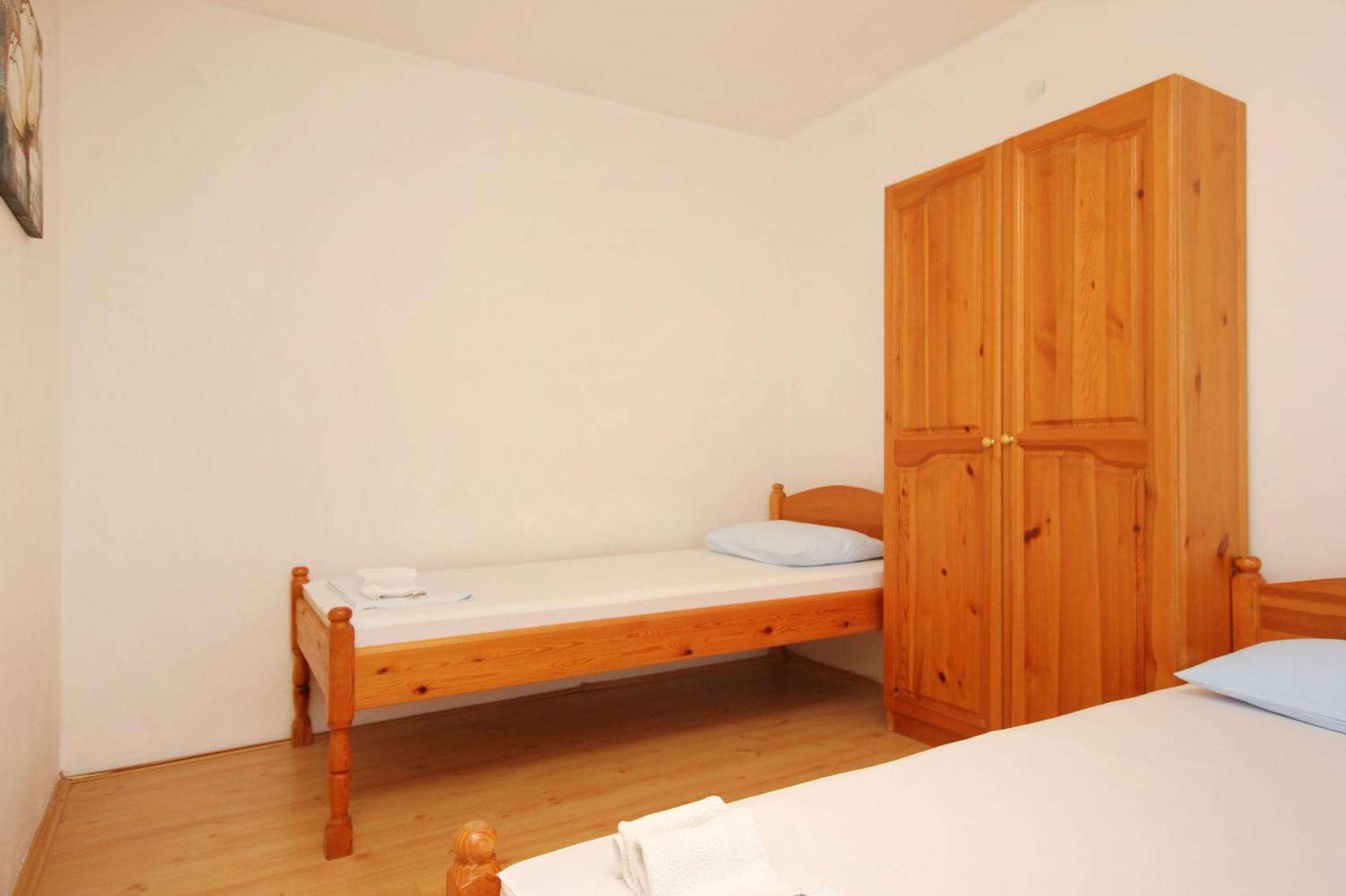 Apartments And Rooms With Parking Space Orebic, Peljesac - 10191 Room photo